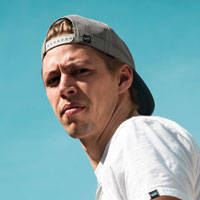 在线支付即收的简单轰炸机